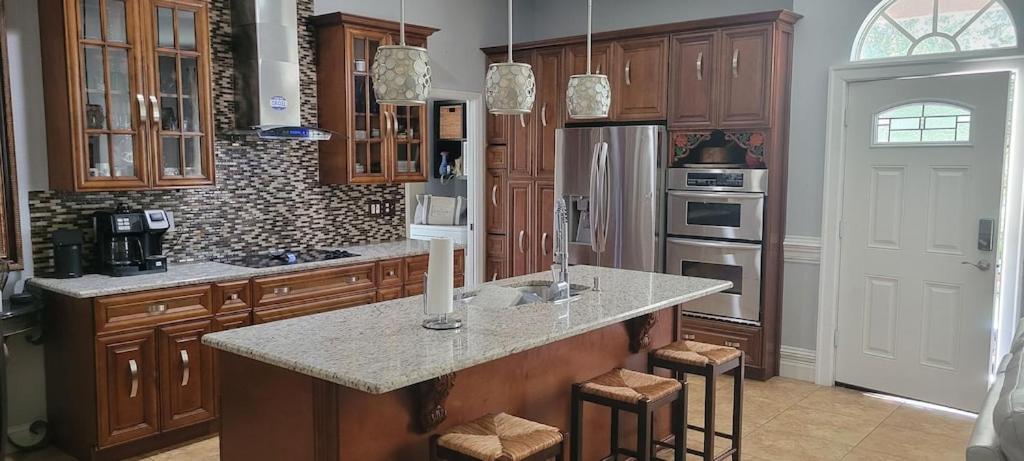 Charming Country Retreat Home Клермонт Екстер'єр фото